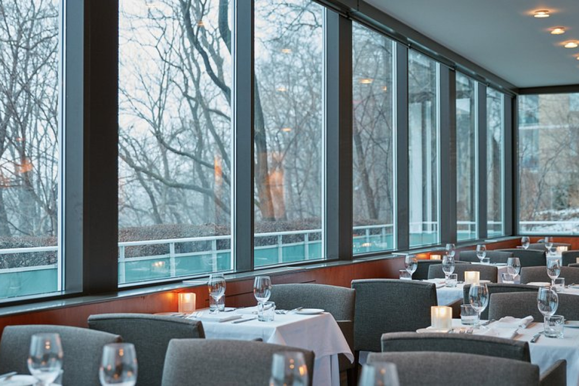 رستوران اِسکاراموش (Scaramouche)